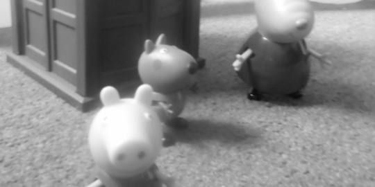 Image of the Peppa Pig incarnation of the Doctor